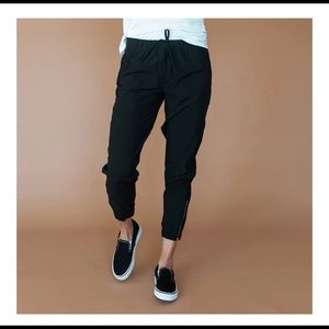 NWT Albion Jetsetters in Black